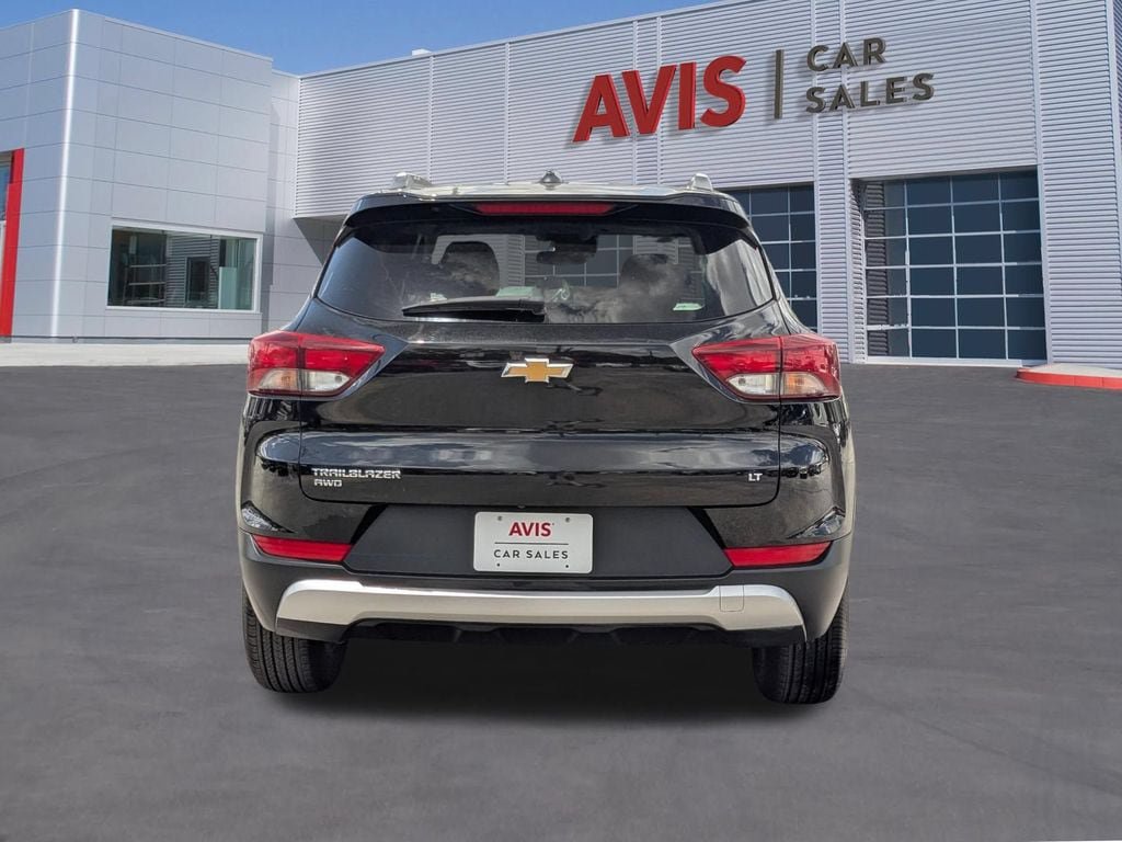 Used 2025 Chevrolet TrailBlazer LT AWD/4WD image 5