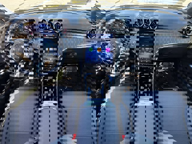 Used 2025 Mercedes-Benz C 300 Sedan image 9