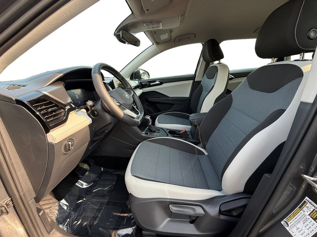 Used 2025 Volkswagen Taos S FWD image 9