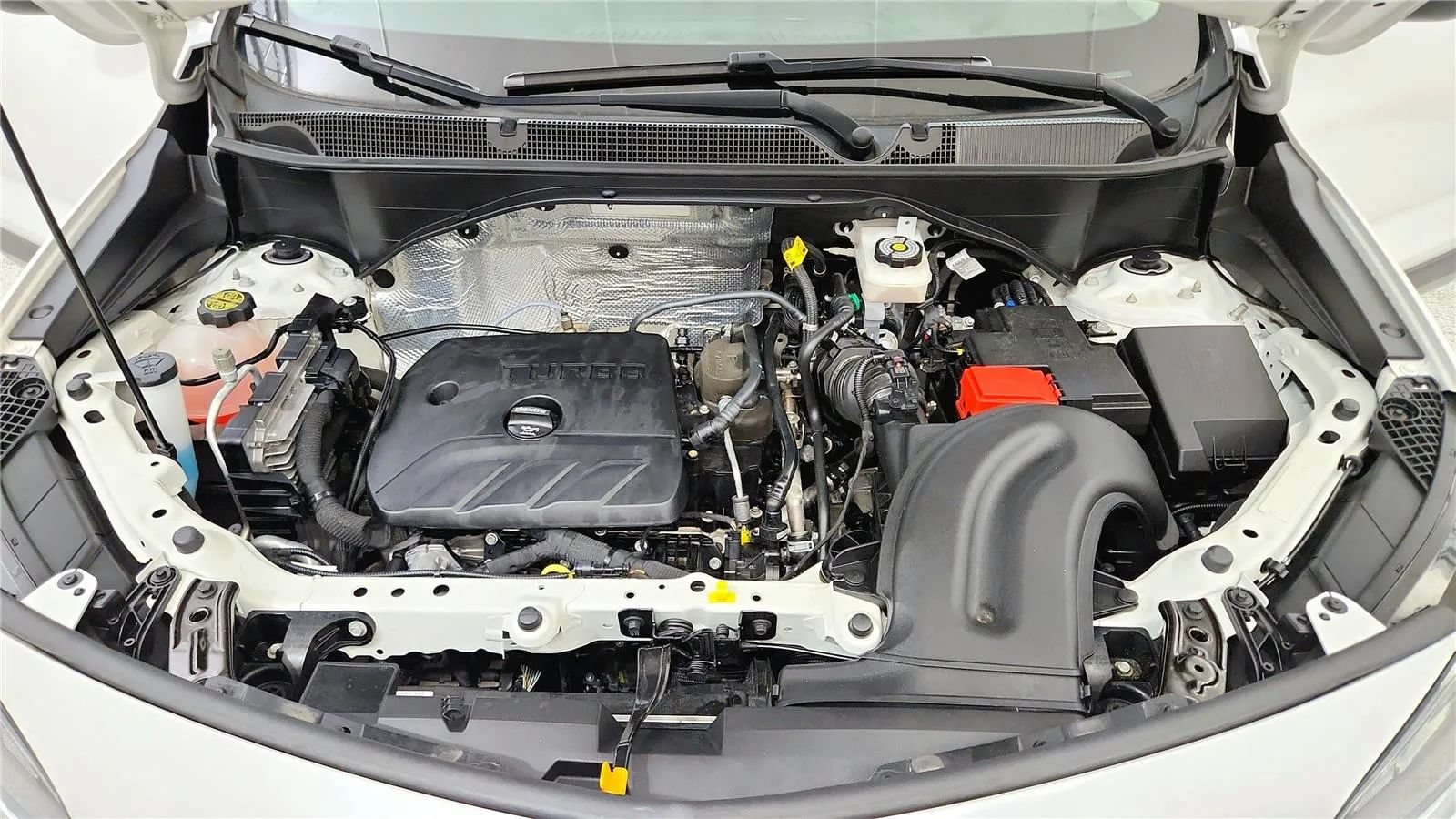 Used 2023 Buick Encore GX Essence w/ Experience Buick Package FWD image 20