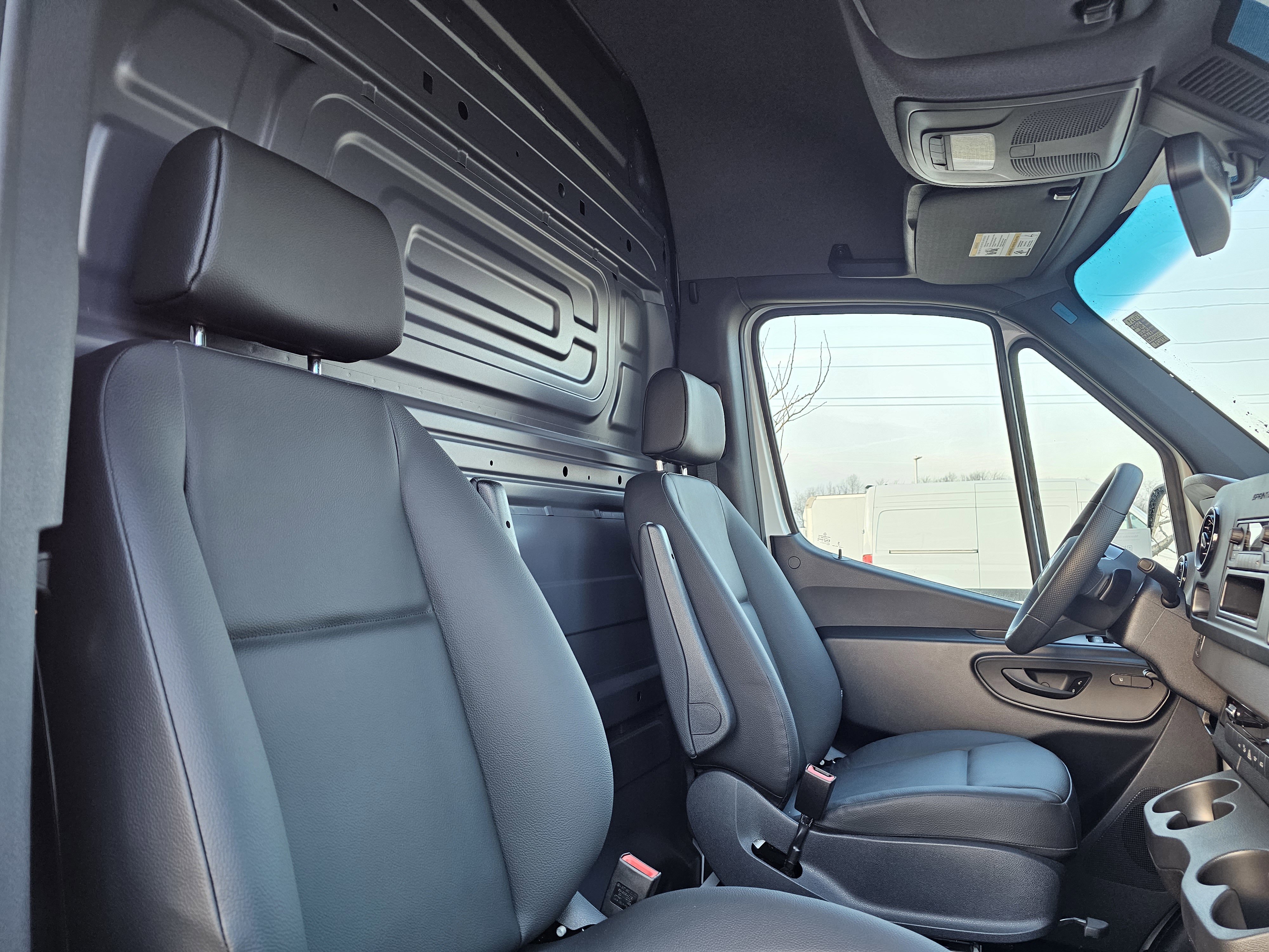 New 2025 Mercedes-Benz Sprinter 2500 image 21