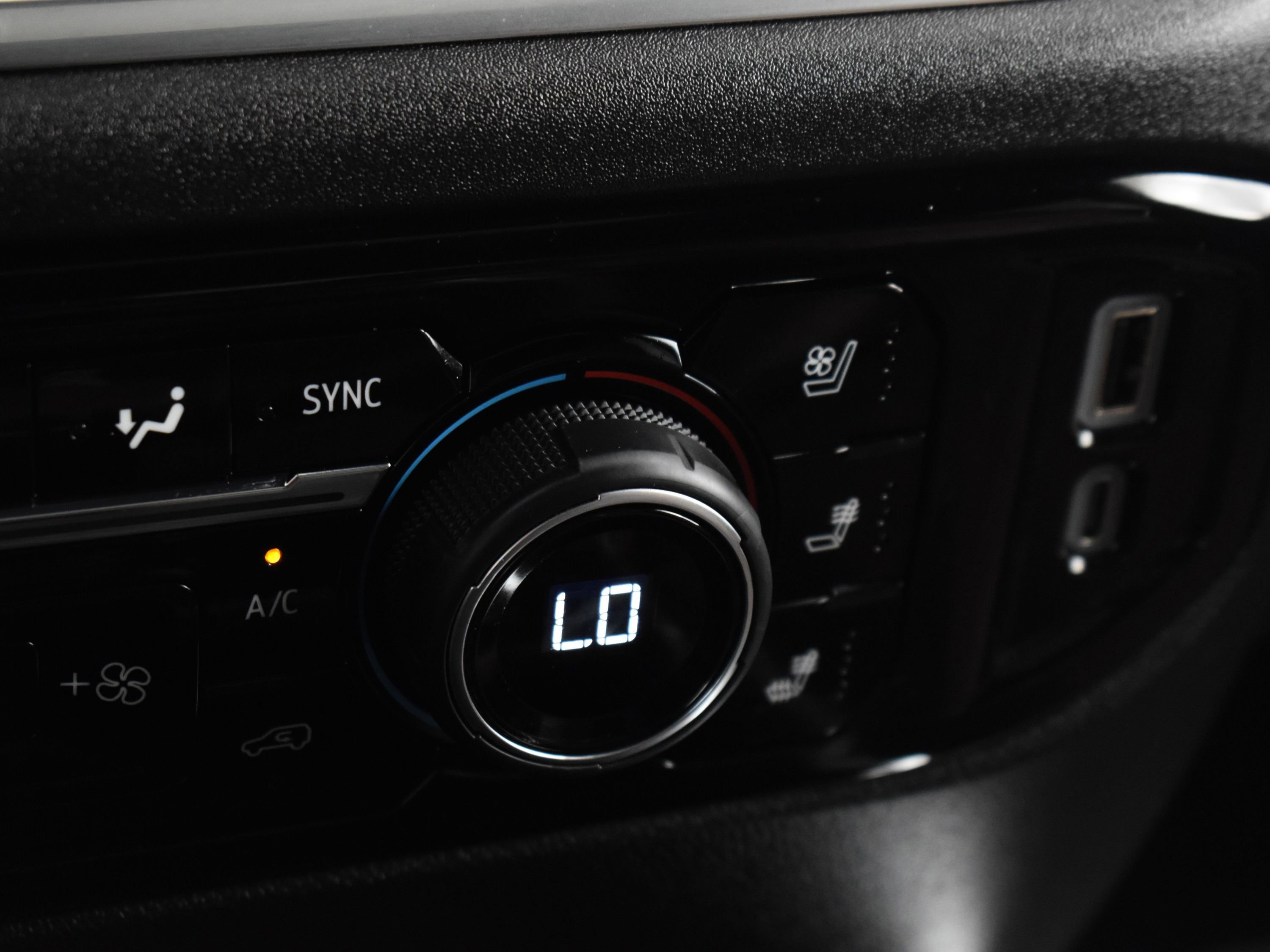 Used 2025 Chevrolet Silverado 2500 High Country w/ High Country Premium Package image 50