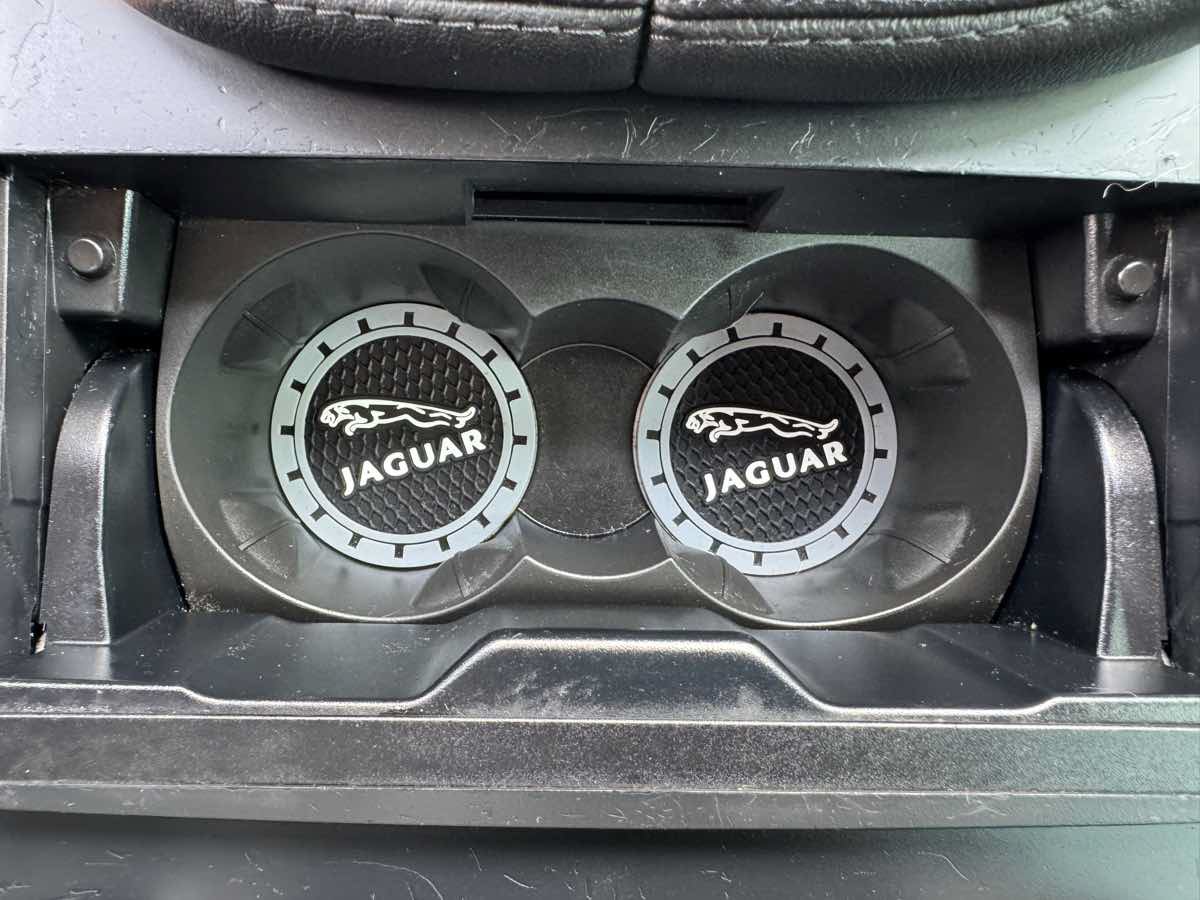 Used 2018 Jaguar F-TYPE Coupe RWD image 18