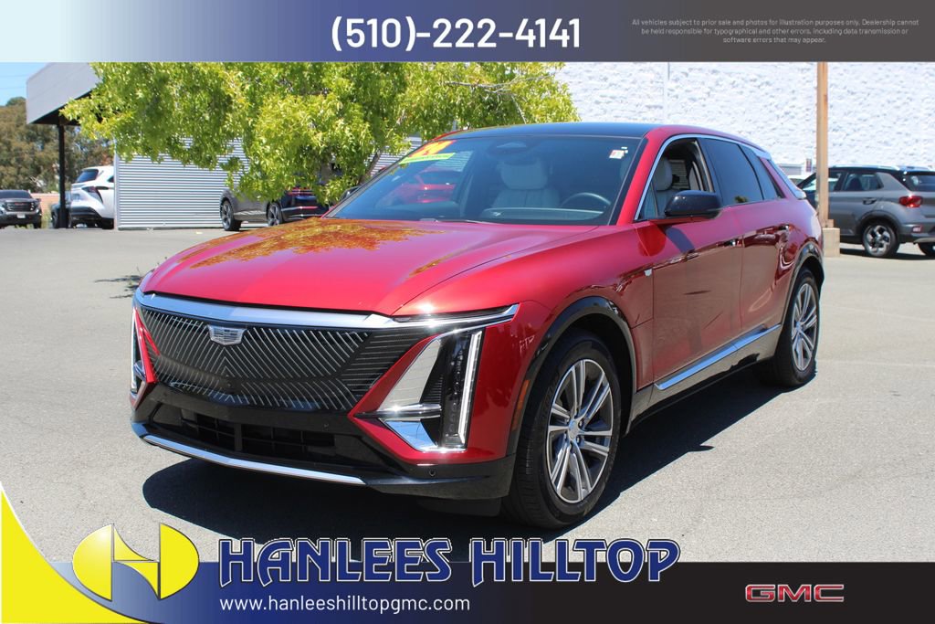 Used 2024 Cadillac Lyriq Luxury AWD/4WD image 3
