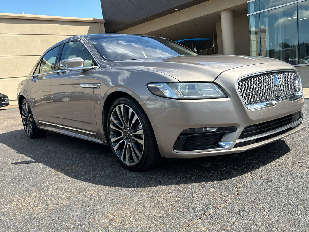 Used 2019 Lincoln Continental Reserve FWD image 1