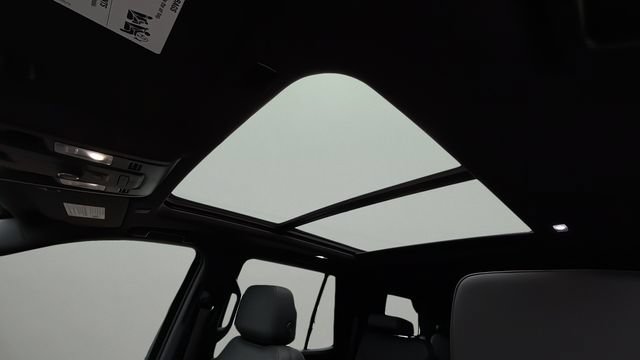 Used 2023 Chevrolet Tahoe LT w/ Luxury Package AWD/4WD image 19