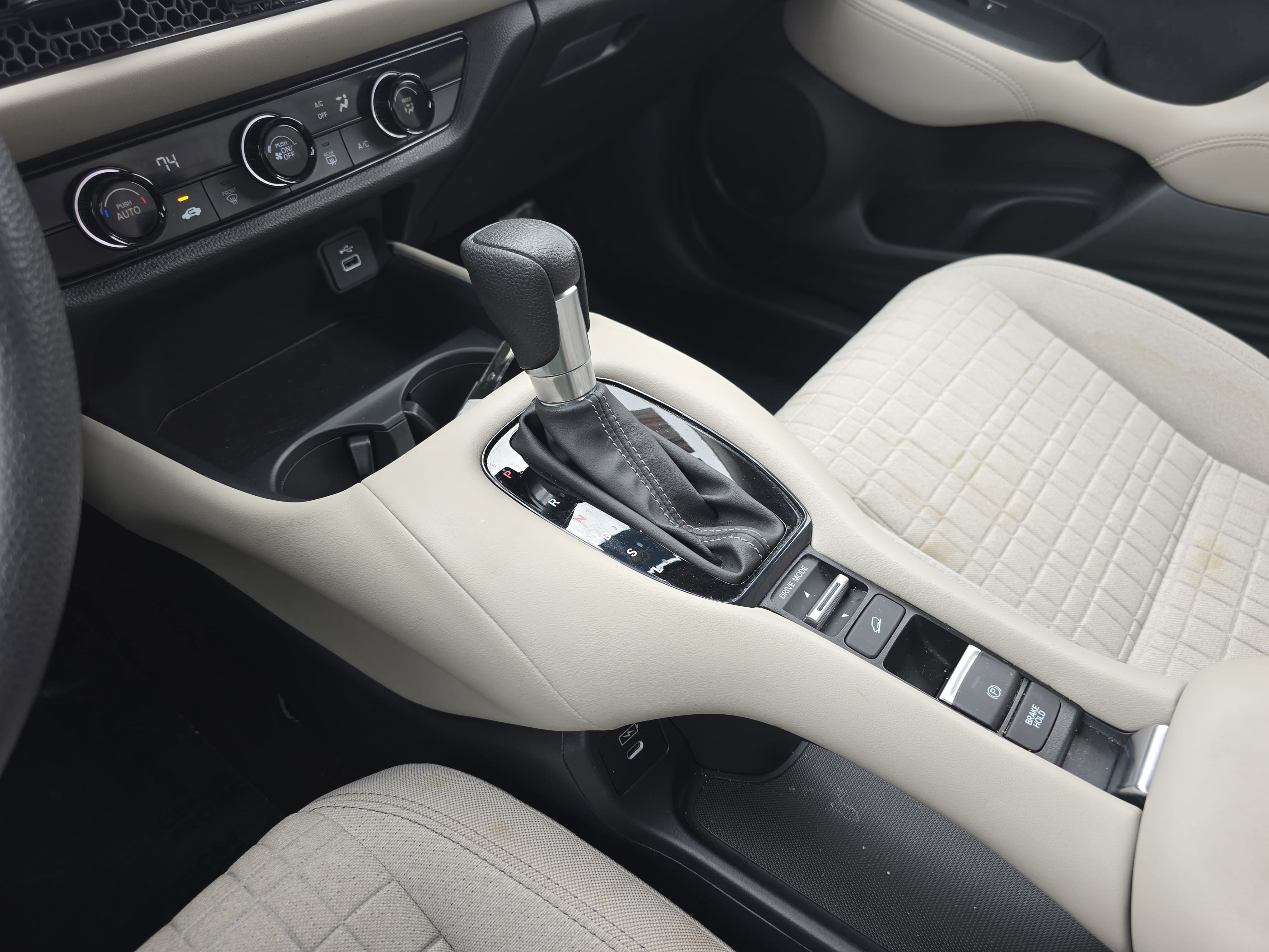 Certified 2025 Honda HR-V LX image 23