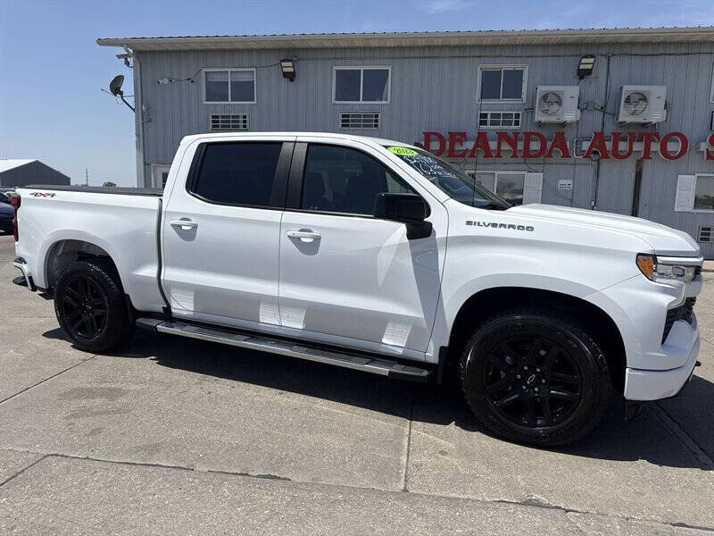 Used 2023 Chevrolet Silverado 1500 RST AWD/4WD image 10