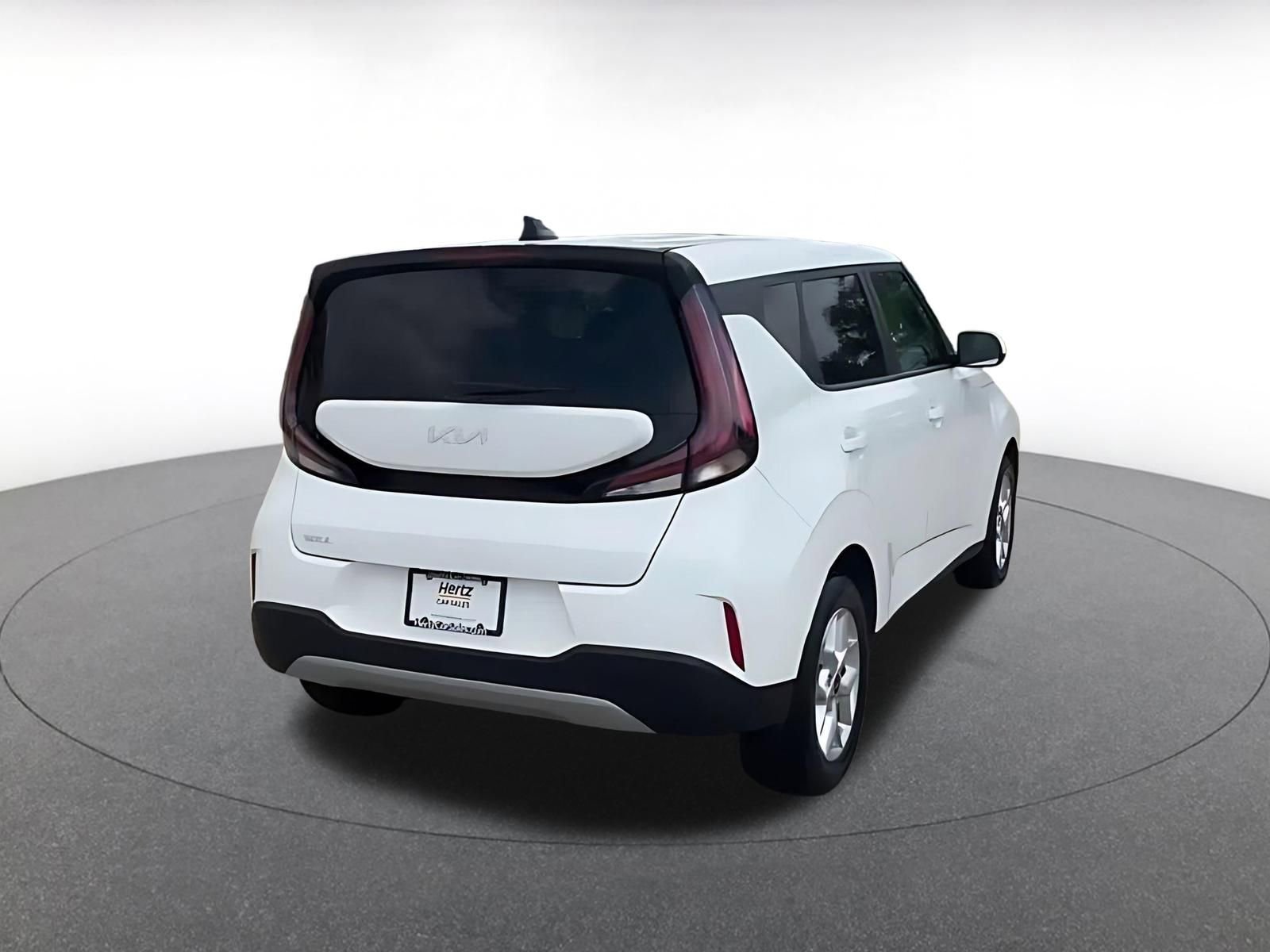 Used 2025 Kia Soul LX w/ LX Technology Package image 10