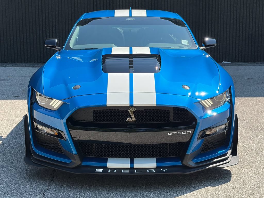 Used 2021 Ford Mustang Shelby GT500 w/ Technology Package RWD image 3