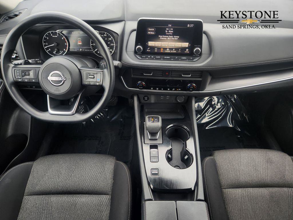 Used 2024 Nissan Rogue SV image 25