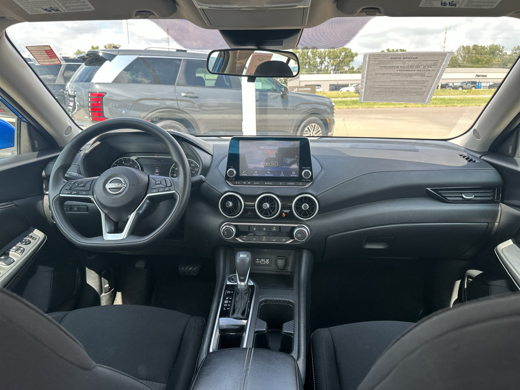 Used 2024 Nissan Sentra SV FWD image 3