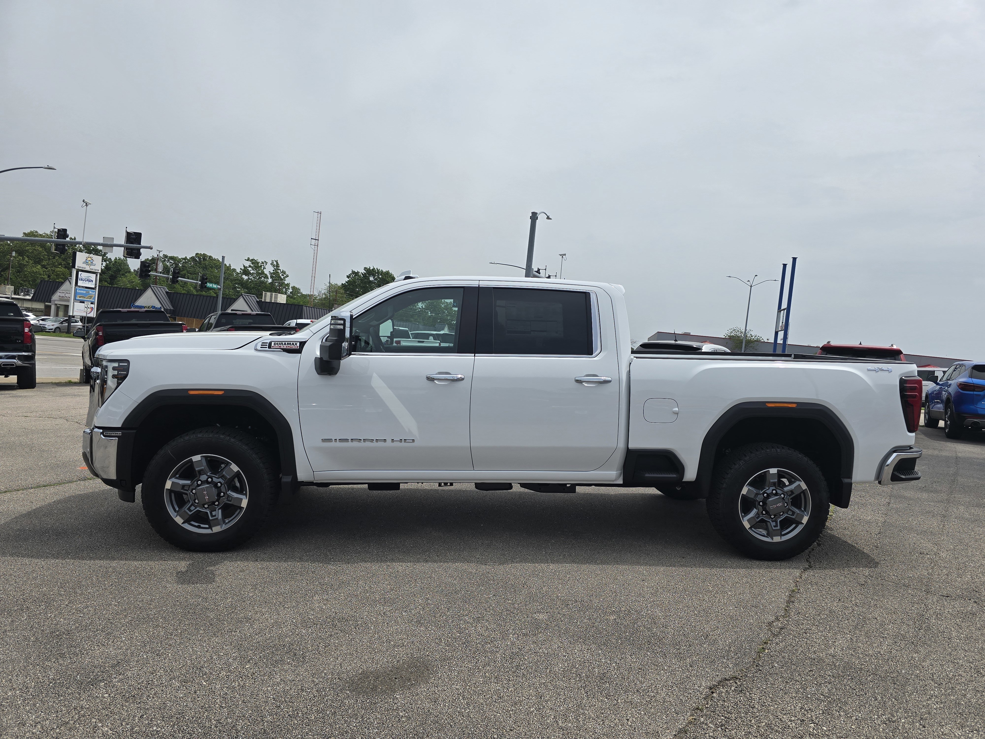 New 2025 GMC Sierra 2500 SLT w/ SLT Convenience Package image 6