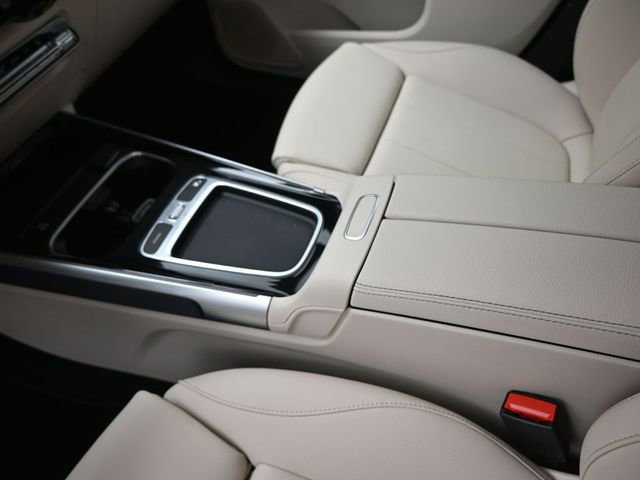 Used 2024 Mercedes-Benz EQB 250+ image 31
