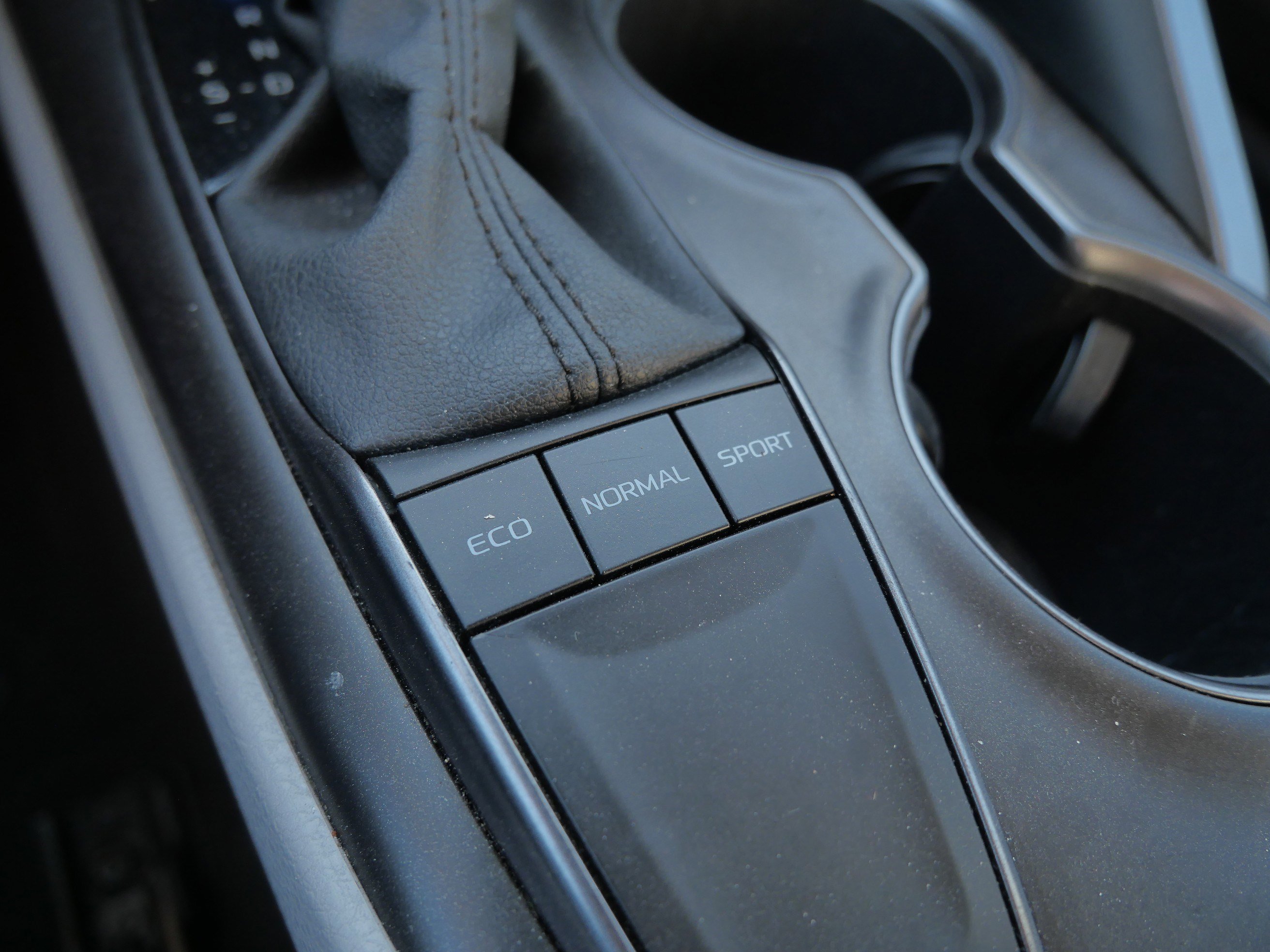 Certified 2024 Toyota Camry SE FWD image 31