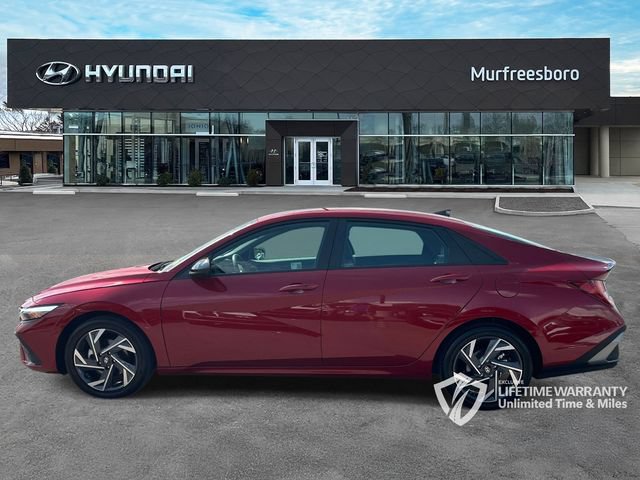 Certified 2025 Hyundai Elantra SEL FWD image 9