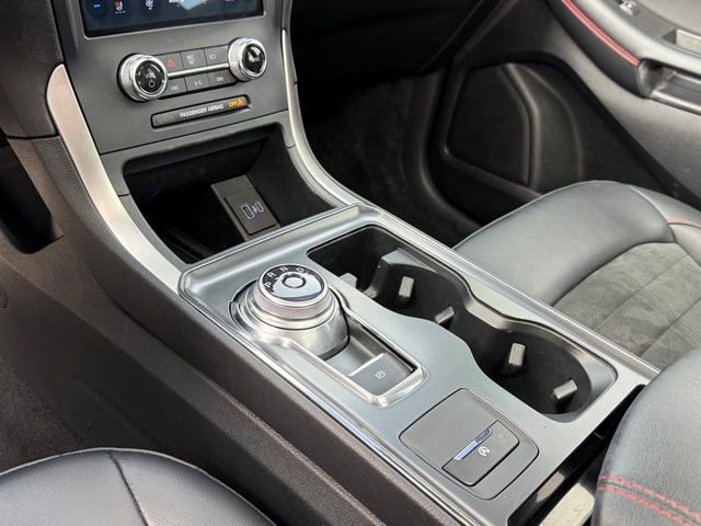 Used 2024 Ford Edge ST-Line image 23