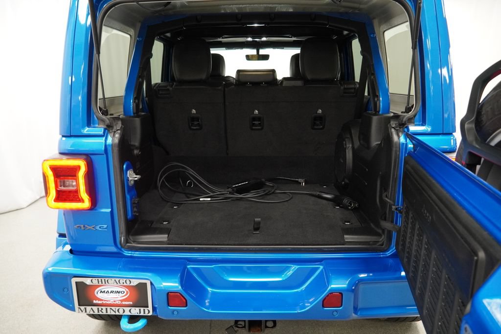 Used 2023 Jeep Wrangler Unlimited Sahara AWD/4WD image 45