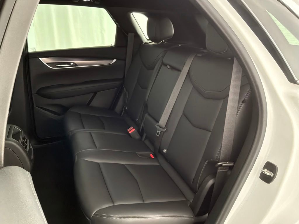 Used 2022 Cadillac XT5 Luxury w/ LPO, Floor Liner Package AWD/4WD image 23