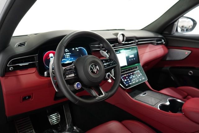 Used 2025 Maserati Grecale Modena AWD/4WD image 14