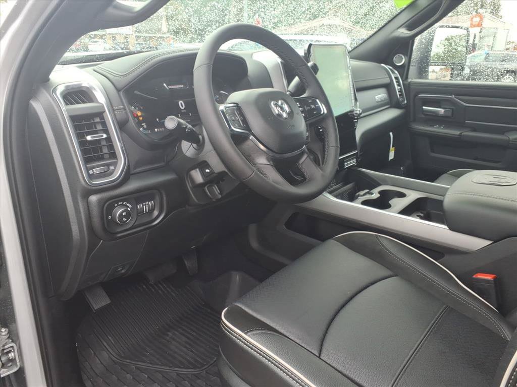New 2026 RAM 2500 Laramie AWD/4WD image 16