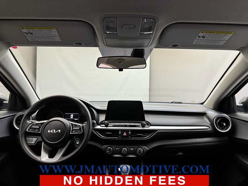 Used 2024 Kia Forte LXS FWD image 11