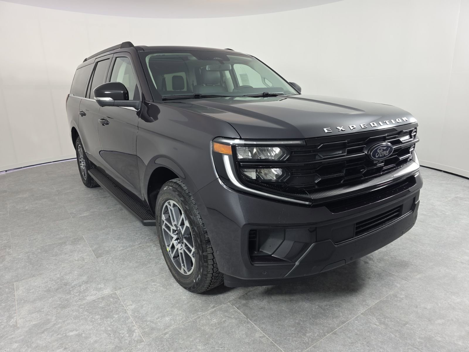 New 2025 Ford Expedition Max Active image 3