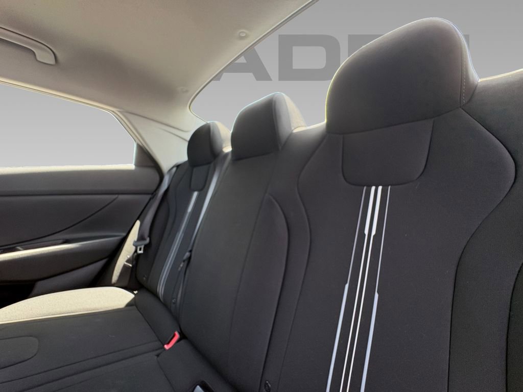 Used 2024 Hyundai Elantra SEL FWD image 4