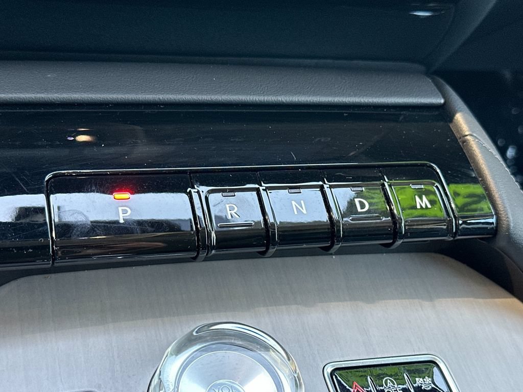 Certified 2025 Lincoln Navigator Reserve AWD/4WD image 20