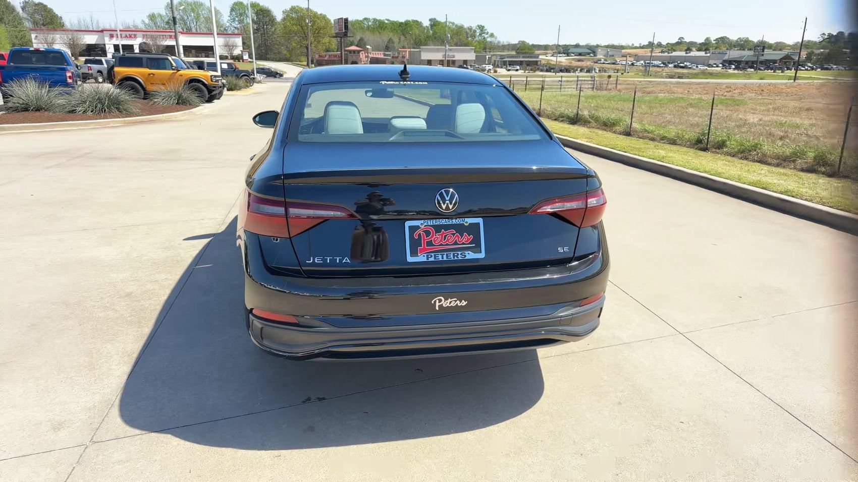 Used 2024 Volkswagen Jetta SE FWD image 8