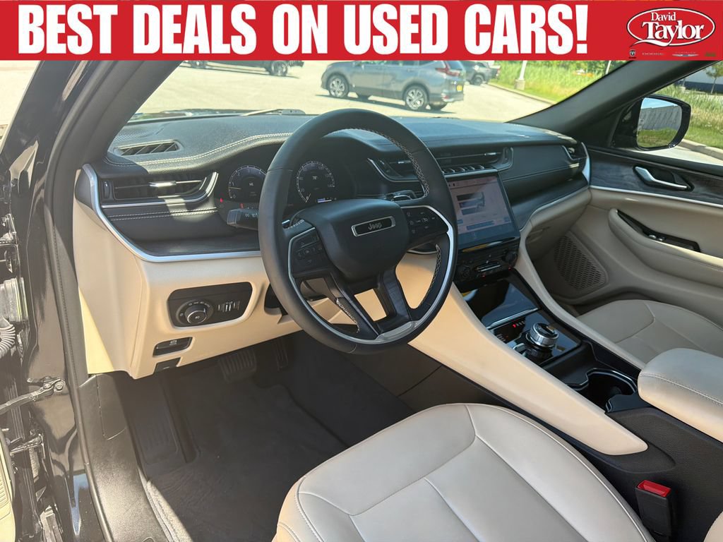 Used 2023 Jeep Grand Cherokee Limited AWD/4WD image 12