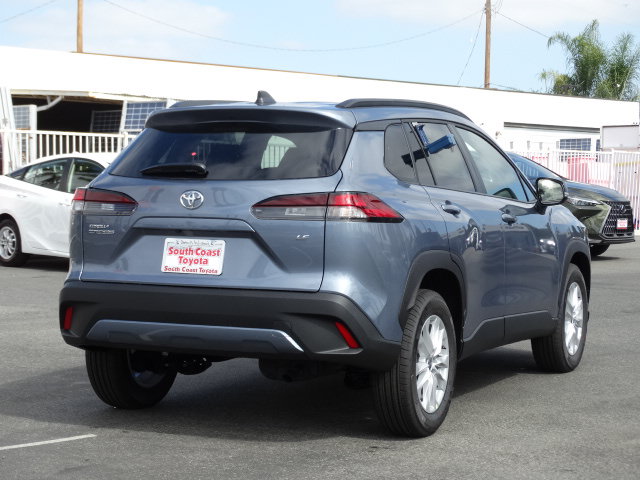 New 2026 Toyota Corolla Cross LE FWD image 5