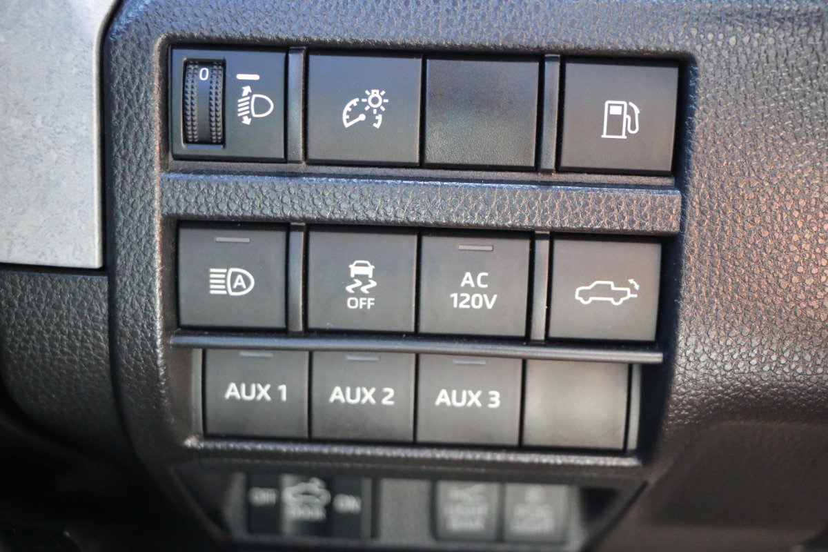 Used 2024 Toyota Tacoma 4x4 Double Cab Hybrid image 24
