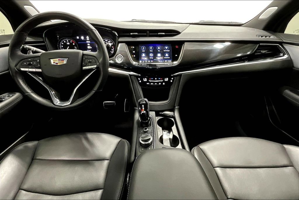 Used 2024 Cadillac XT6 Sport w/ Technology Package image 18