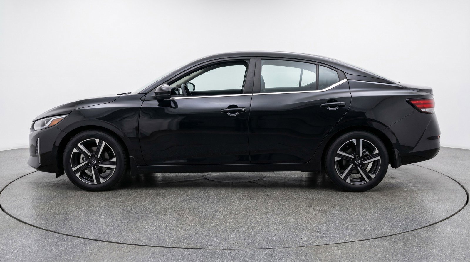 Used 2025 Nissan Sentra SV FWD image 3