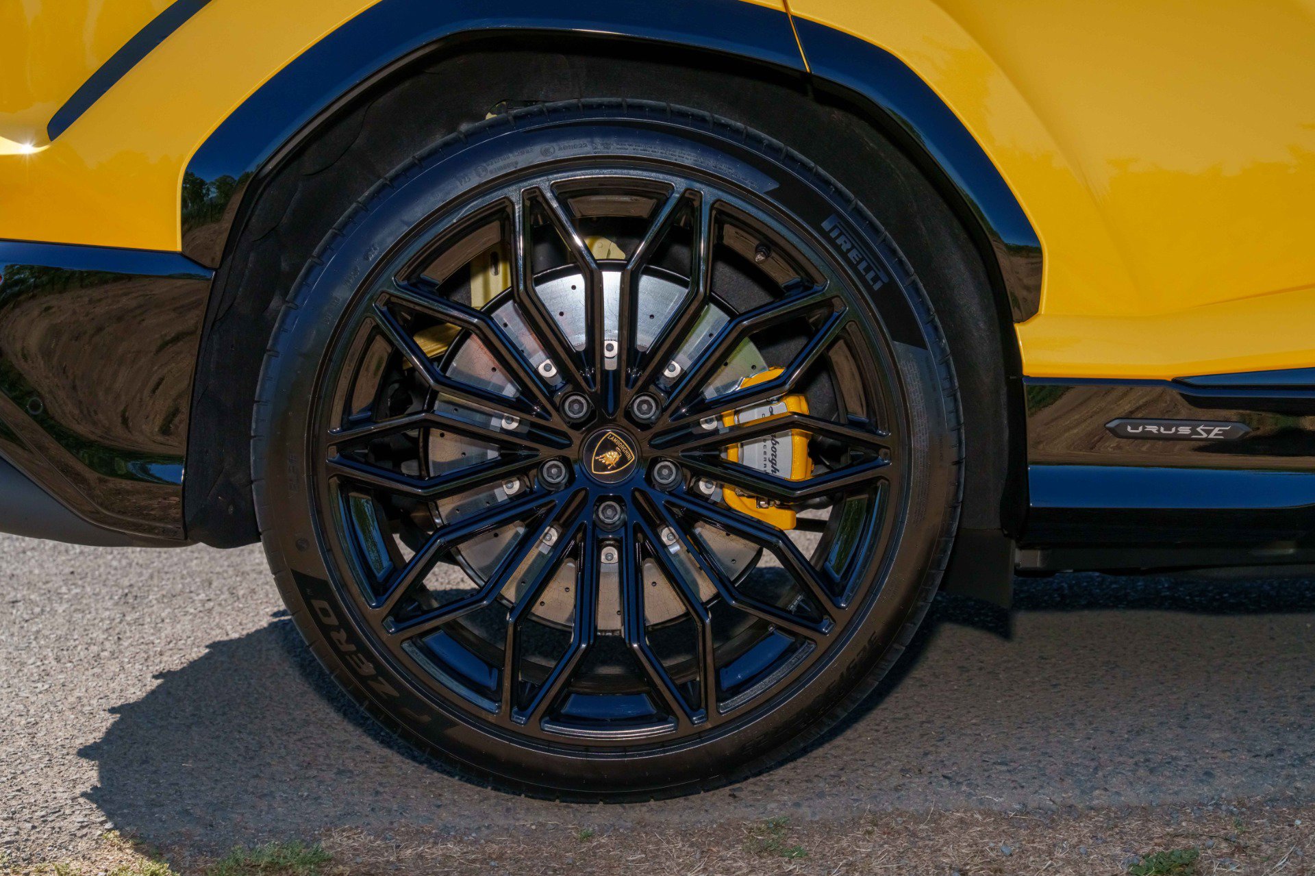 Used 2025 Lamborghini Urus SE image 9