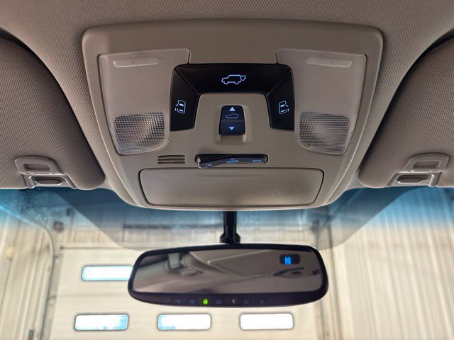 Used 2017 Toyota Sienna XLE w/ XLE Navigation Package FWD image 15
