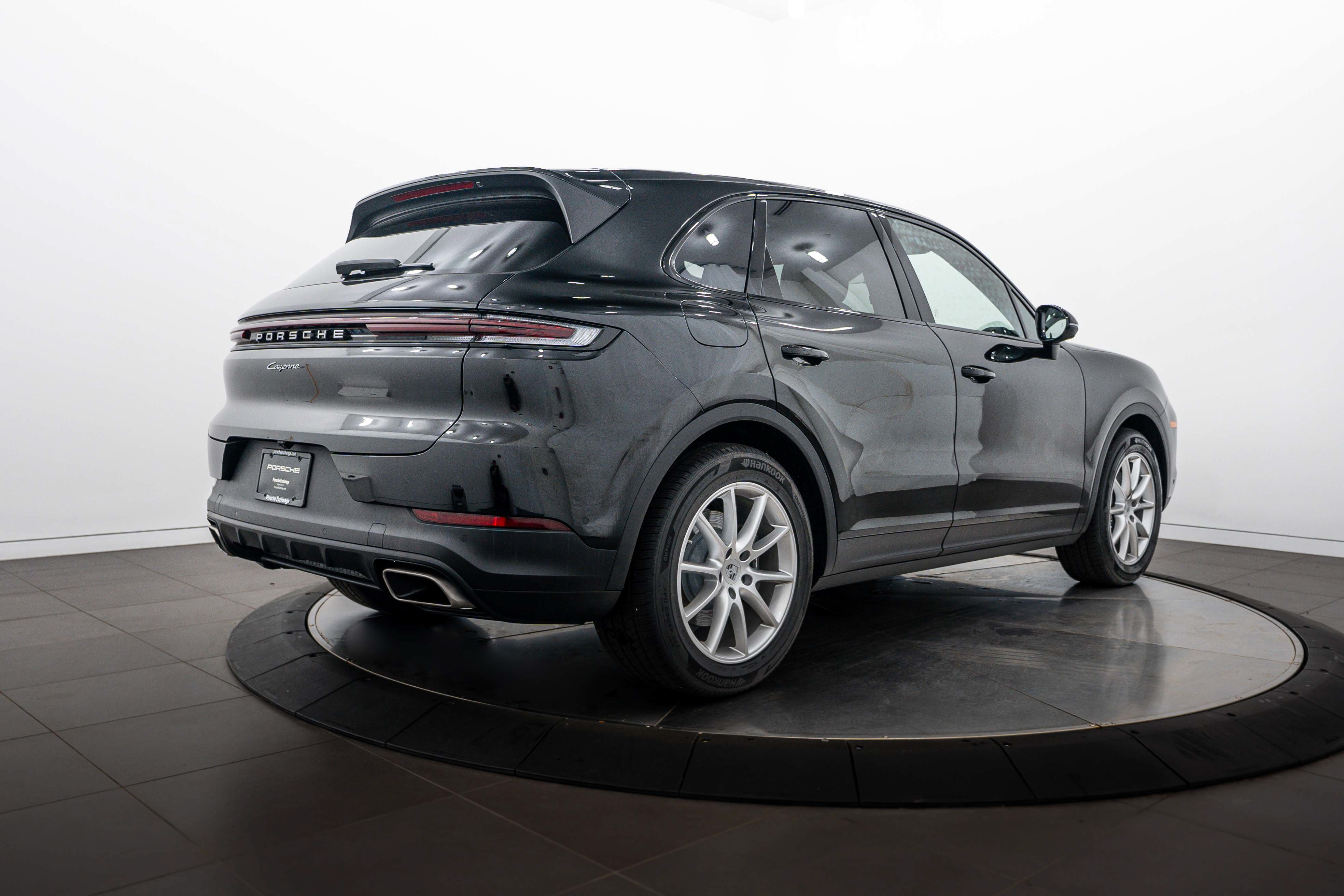 Certified 2026 Porsche Cayenne AWD/4WD image 7
