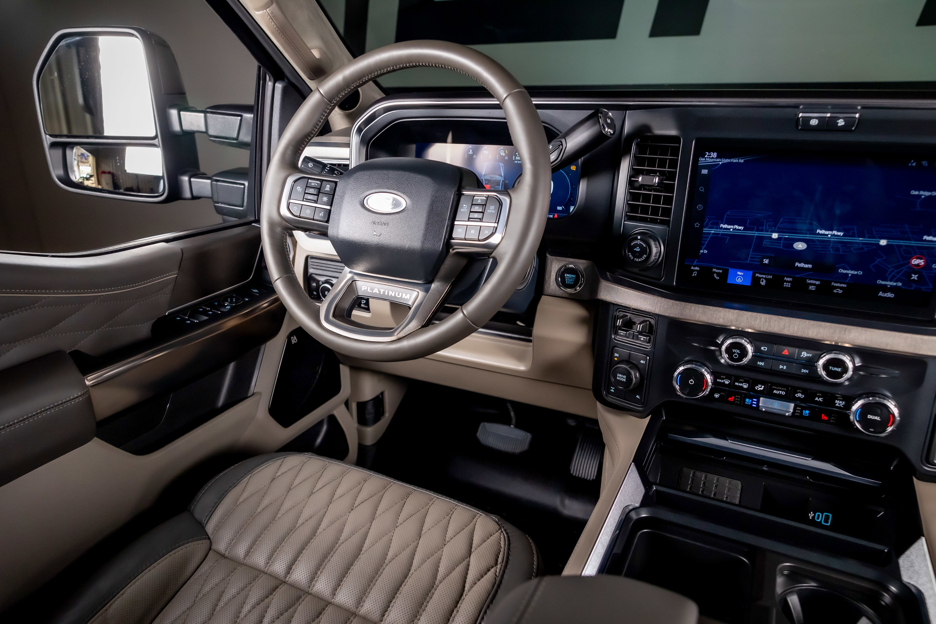 Used 2026 Ford F250 Platinum w/ Platinum Plus Package image 7