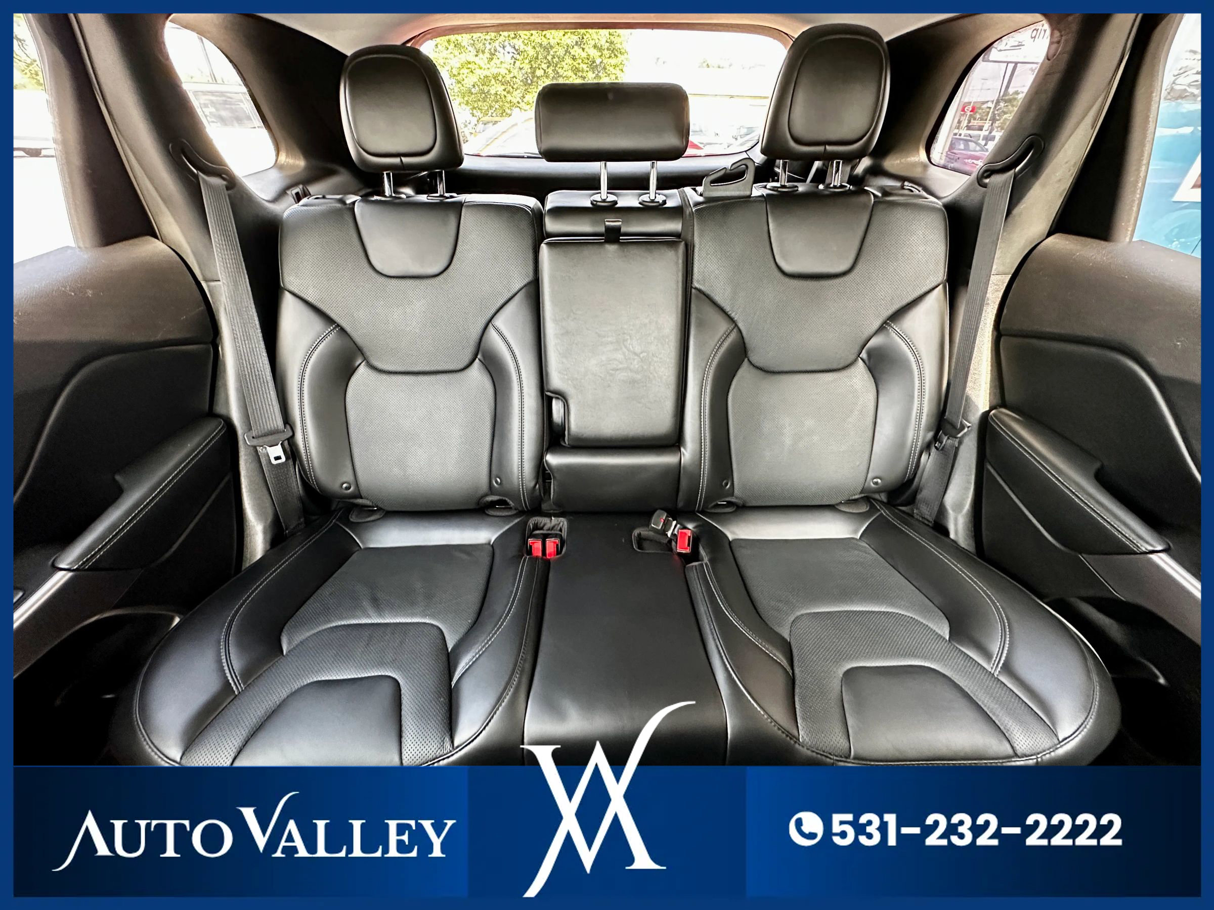 Used 2019 Jeep Cherokee Limited image 34