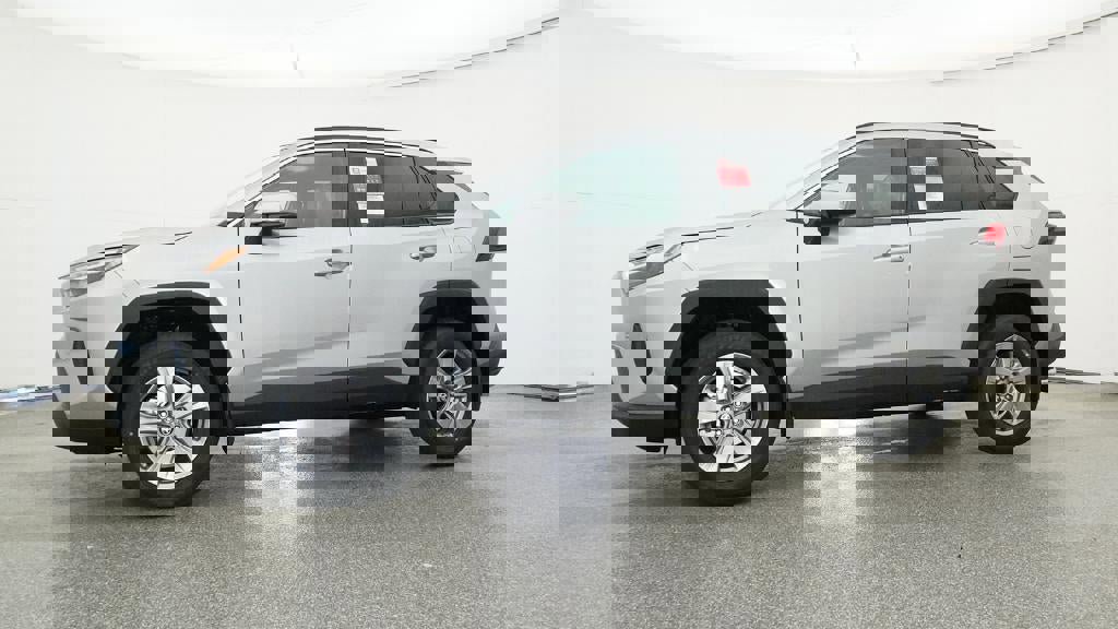 New 2025 Toyota RAV4 XLE image 18