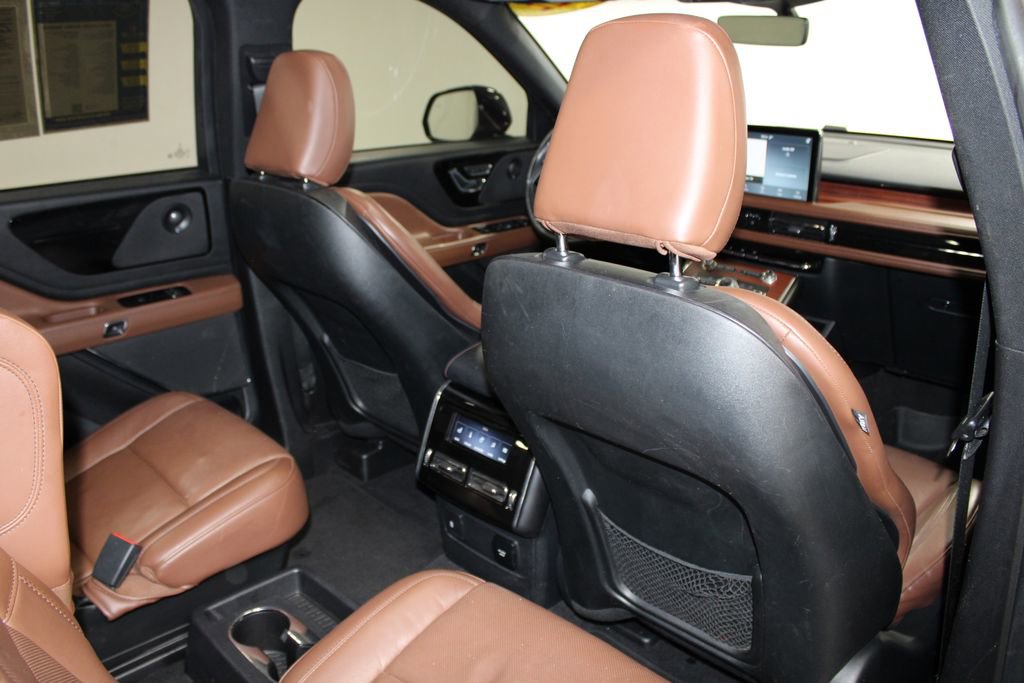 Used 2022 Lincoln Aviator Reserve w/ Equipment Group 201A AWD/4WD image 35