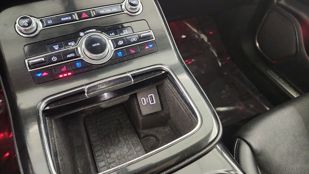 Used 2022 Lincoln Nautilus Reserve w/ Luxury Package image 18