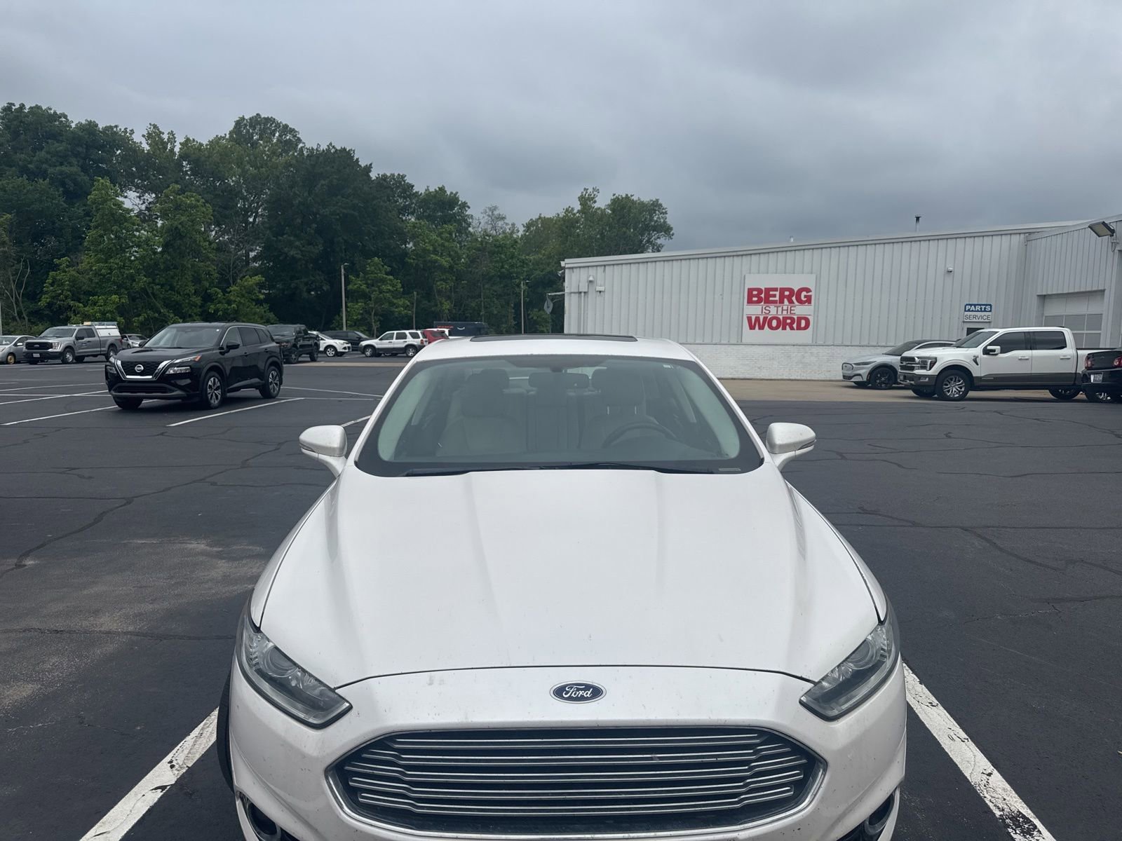 Used 2016 Ford Fusion Titanium FWD image 1