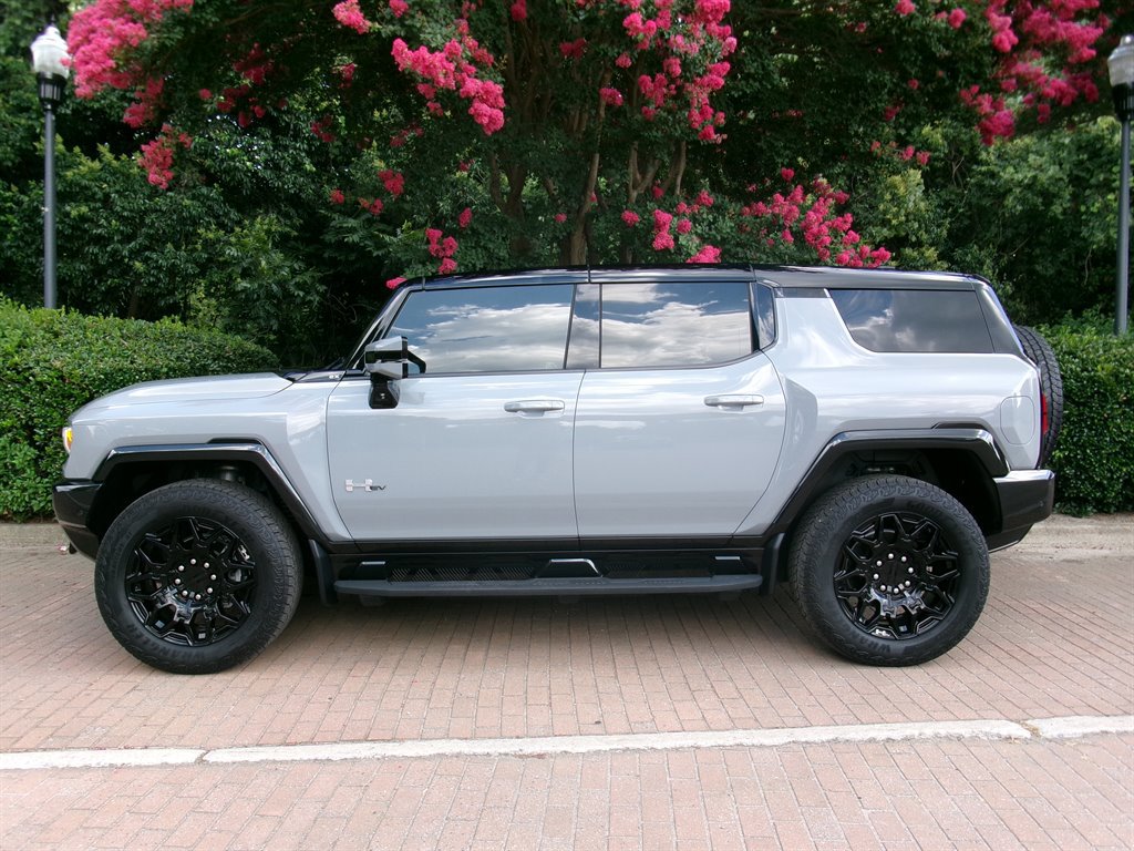 Used 2024 GMC Hummer EV 2X AWD/4WD image 8