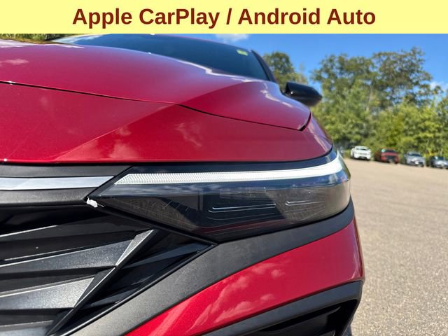 Used 2025 Hyundai Elantra Sport image 5