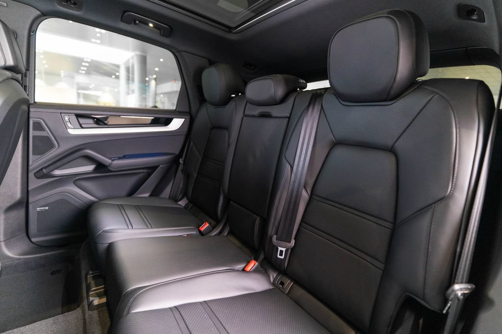 New 2026 Porsche Cayenne AWD/4WD image 35