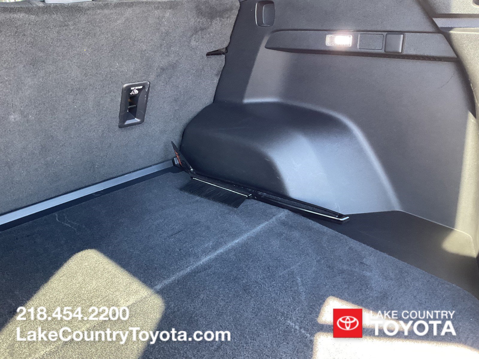 Used 2025 GMC Terrain Elevation AWD/4WD image 10