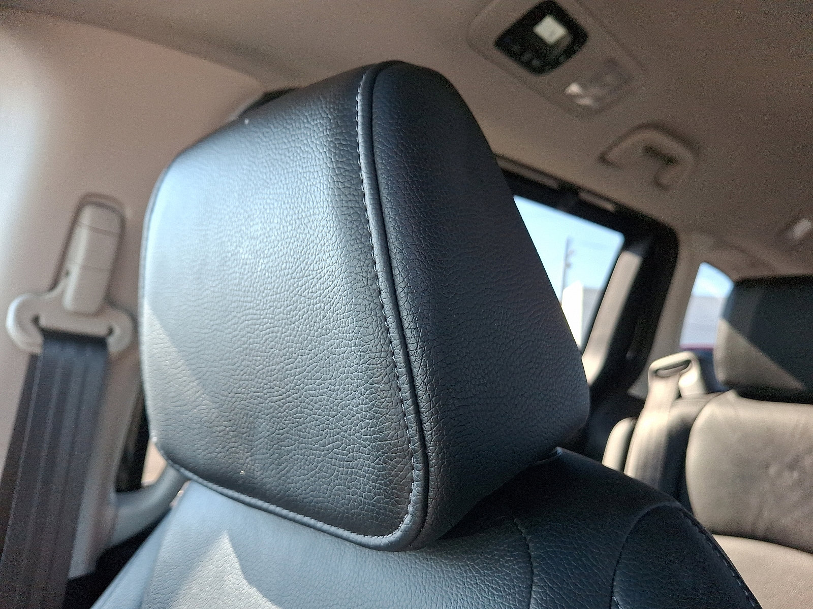 Used 2025 Honda Odyssey EX-L image 13