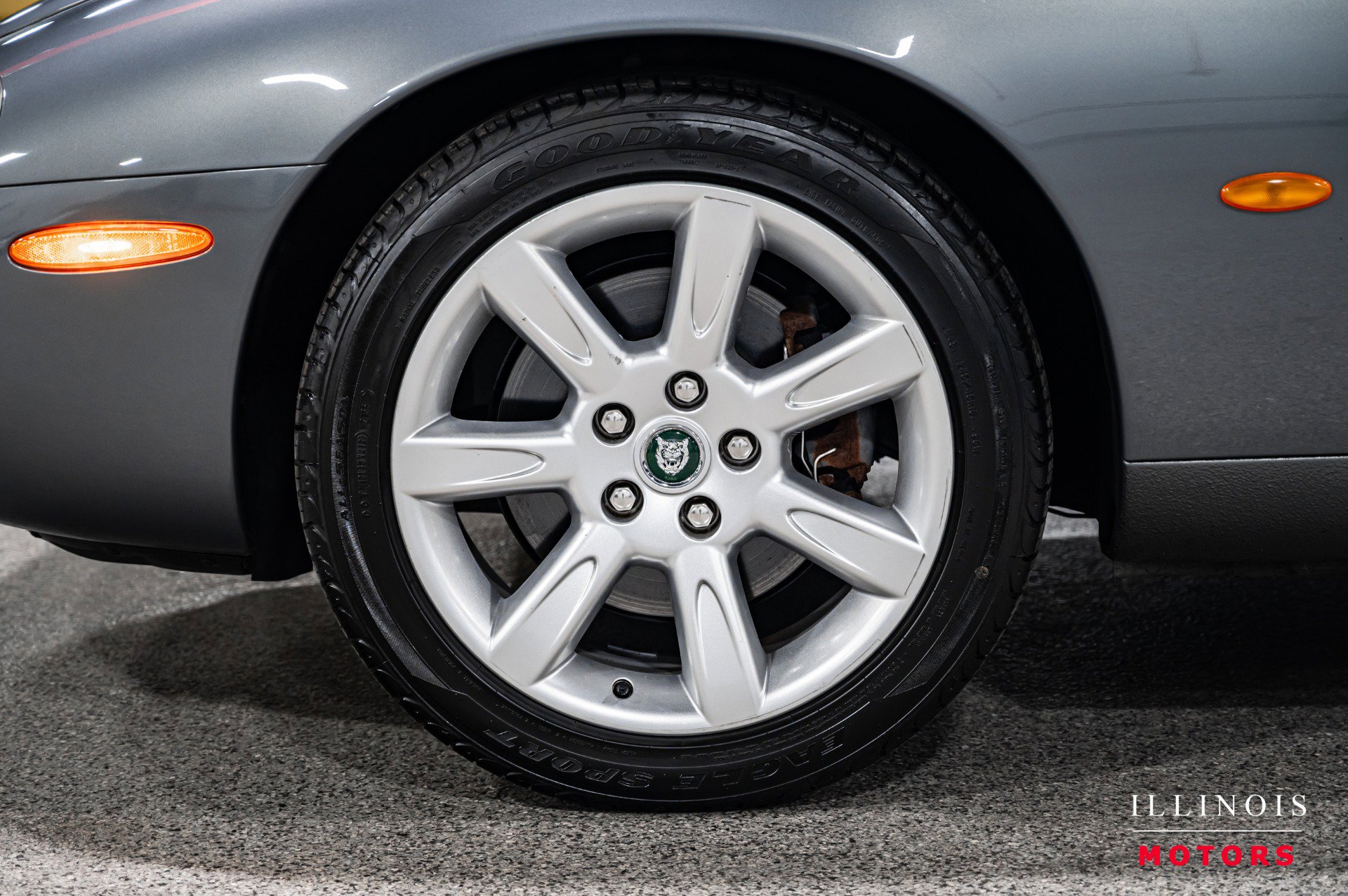 Used 2003 Jaguar XK8 Coupe image 12